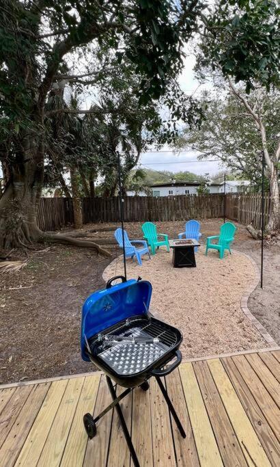 Villa Beach Bungalow In Downtown Cocoa Beach Extérieur photo
